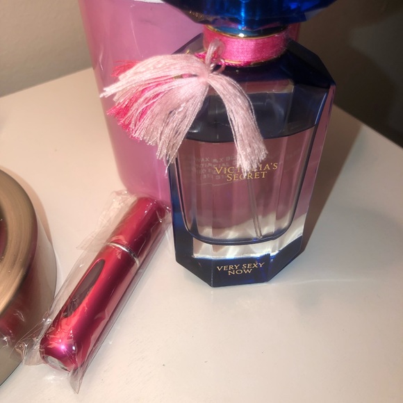 VICTORIA’S SECRET Very Sexy Now!! Sample - Picture 2 of 2